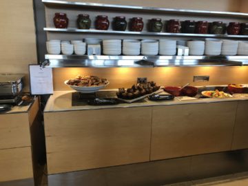 qantas international business lounge sydney fruehstuecksbuffet