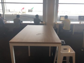 qantas international business lounge sydney hochtisch