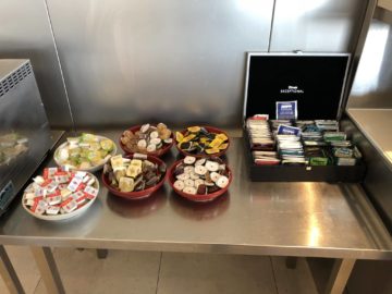 qantas international business lounge sydney tee aufstrich