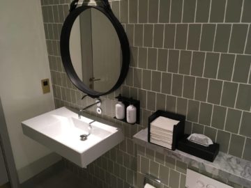 qantas london lounge londonheathrow waschbecken