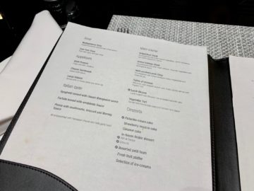 qatar airways al safwa first class lounge doha restaurant menuekarte