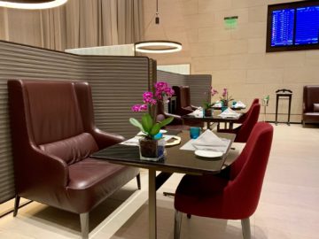 qatar airways al safwa first class lounge doha restaurant tisch