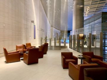 qatar airways al safwa first class lounge doha sitzgelegenheiten aussen