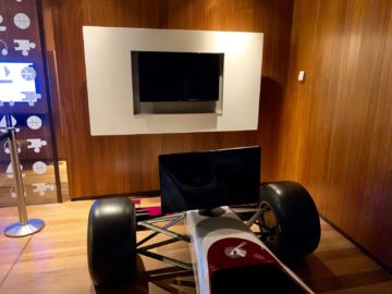 qatar airways al safwa first class lounge doha spielzimmer 10