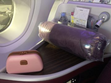 qatar airways business class a380 decke amenity kit