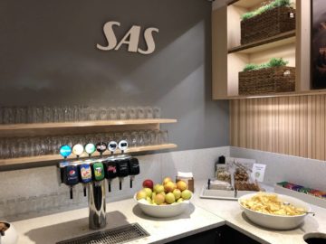 sas gold lounge oslo gardermoen chips obst