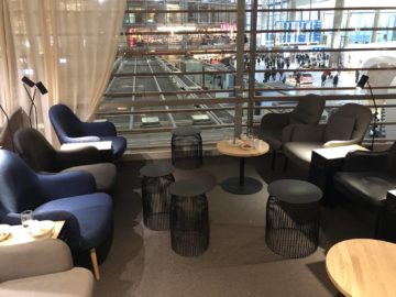sas gold lounge oslo gardermoen sessel