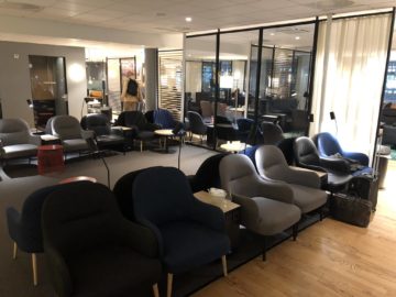 sas gold lounge oslo gardermoen sessel stuehle