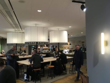 sas gold lounge stockholm esstische 1