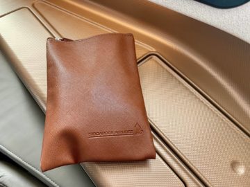 singapore airlines business class a350 900ulr amenity kit 1