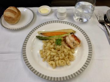 singapore airlines business class a350 900ulr essen lobster 1