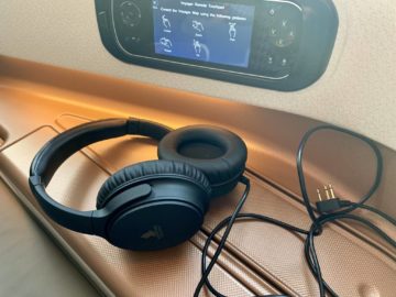 singapore airlines business class a350 900ulr kopfhoerer