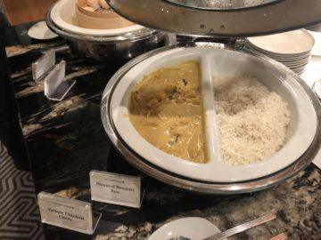 singapore airlines silverkris lounge brisbane chicken curry