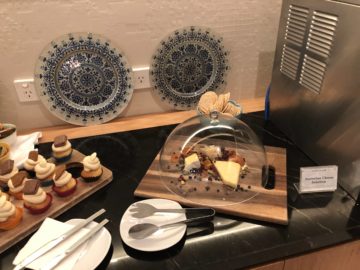 singapore airlines silverkris lounge brisbane kaeseplatte