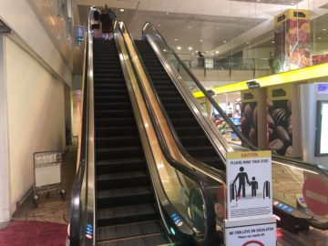 singapore airlines silverkris lounge terminal 2 rolltreppe
