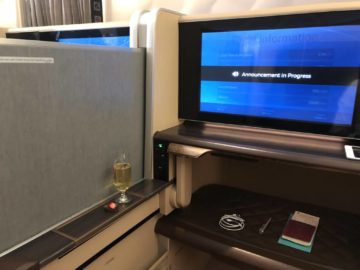 singapore airlines first class 777 trennwand geschlossen
