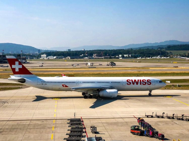 swiss airbus a330 flugzeug