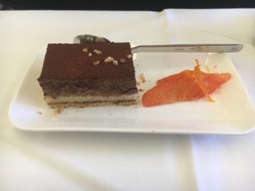 swiss business class 777 300er essen dessert 1