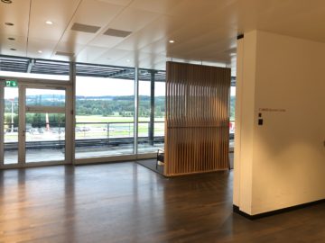 swiss business lounge zurich e gates eingangsbereich