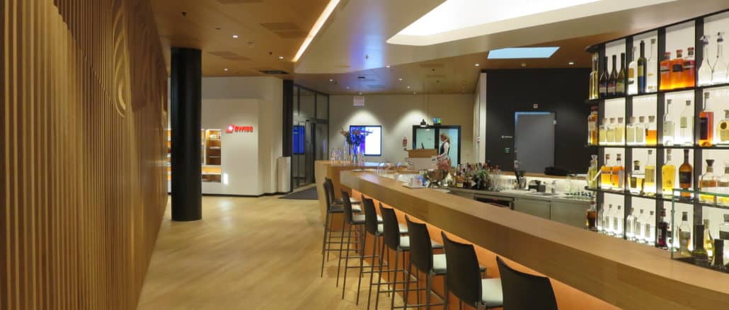 swiss first class lounge zuerich a bar 3
