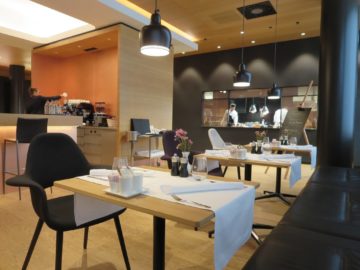 swiss first class lounge zuerich a restaurant 2