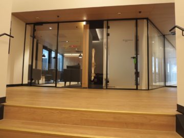 swiss first class lounge zuerich a smokers lounge 1