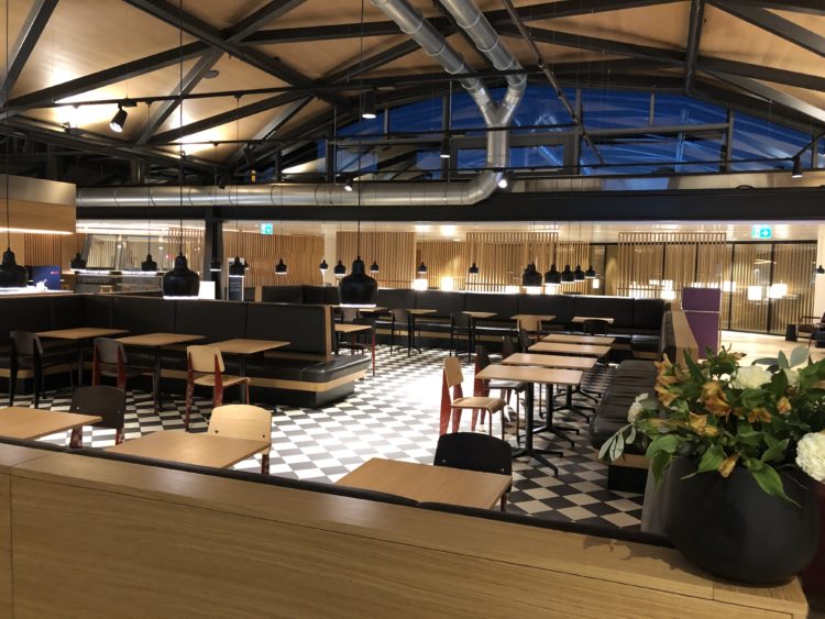 swiss senator lounge zurich a gates hauptbereich