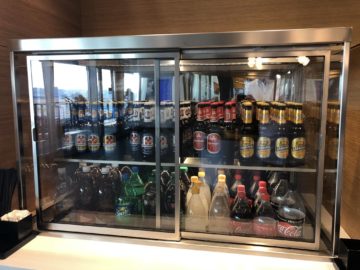 swiss senator lounge zuerich airport gates e bierauswahl