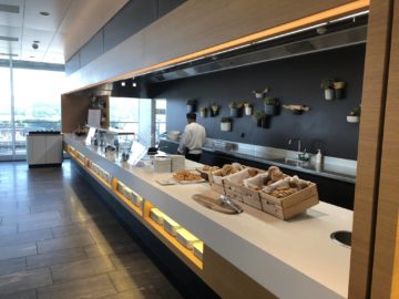 swiss senator lounge zuerich airport gates e live cooking
