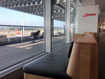 swiss senator lounge zuerich airport gates e sitz mit ausblick