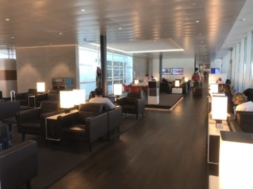 swiss senator lounge zuerich airport gates e sitzbereich