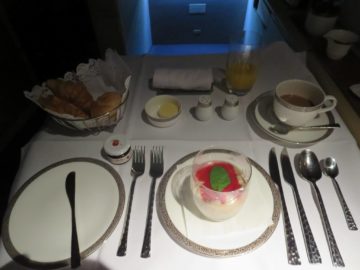 thai airways first class boeing 747 fruehstuck
