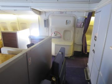 thai airways first class boeing 747 mittelsitze 3