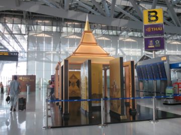 thai airways first class lounge bangkok checkin 1