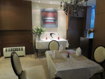 thai airways first class lounge bangkok diningroom 2