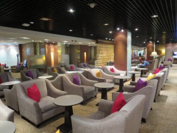 thai airways first class lounge bangkok sitzgelegenheiten 1