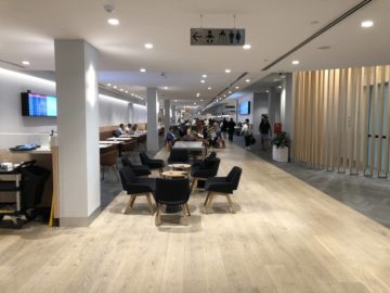 the qantas club melbourne blick in die lounge