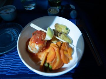 united airlines business class boeing 787 10 hauptspeise 1