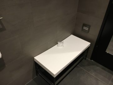united polaris lounge los angeles dusche sitzbank 1