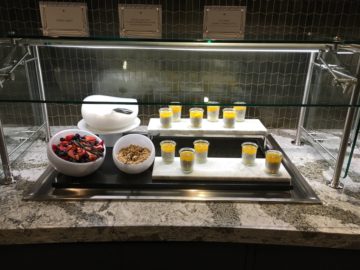 united polaris lounge los angeles fruehstuecksbuffet 3