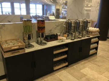 united polaris lounge los angeles getraenkestation 2