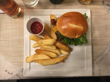 united polaris lounge los angeles united polaris burger 2